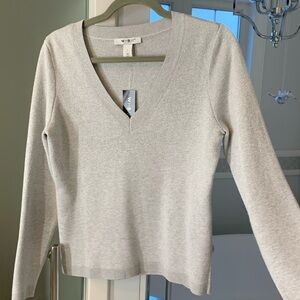 White House Black Market Light Gray V-Neck Sweater